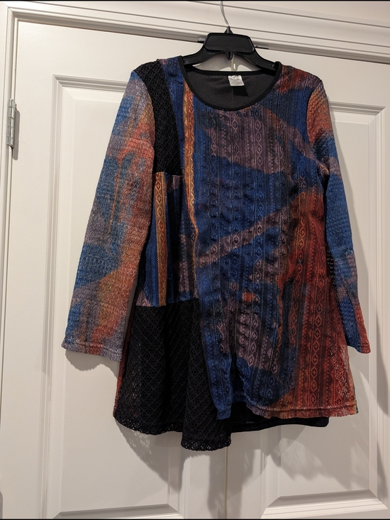 Patterned Tunic - Picture 4 of 6